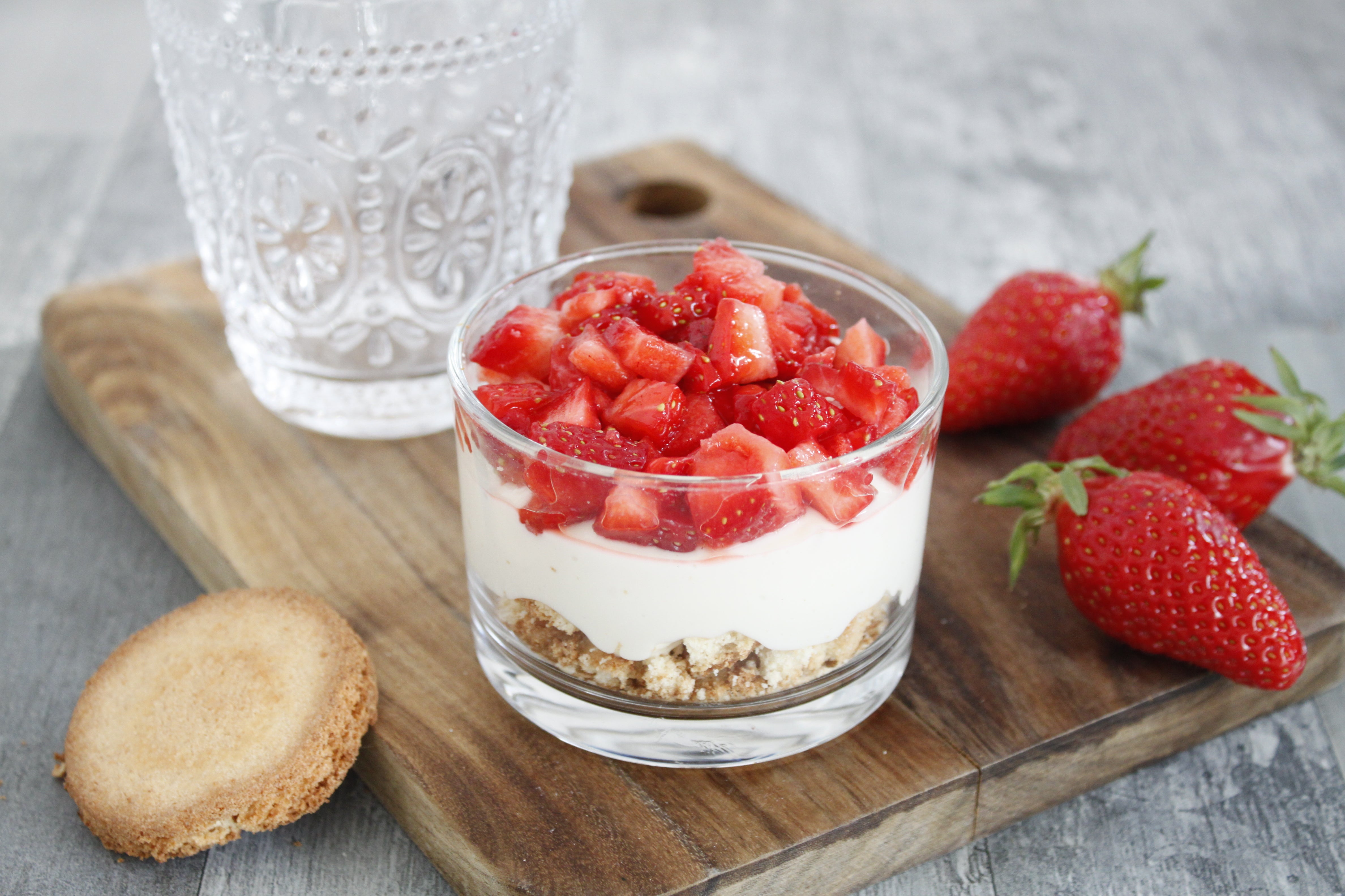 Verrine façon tarte aux fraises | Nestlé Health Science
